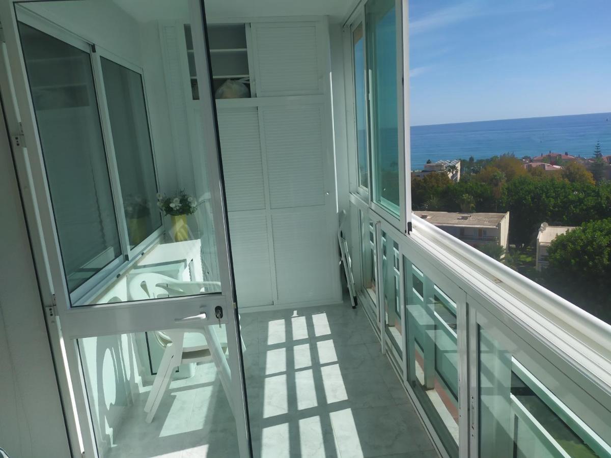 Carihuela Sea Views Apartamento *